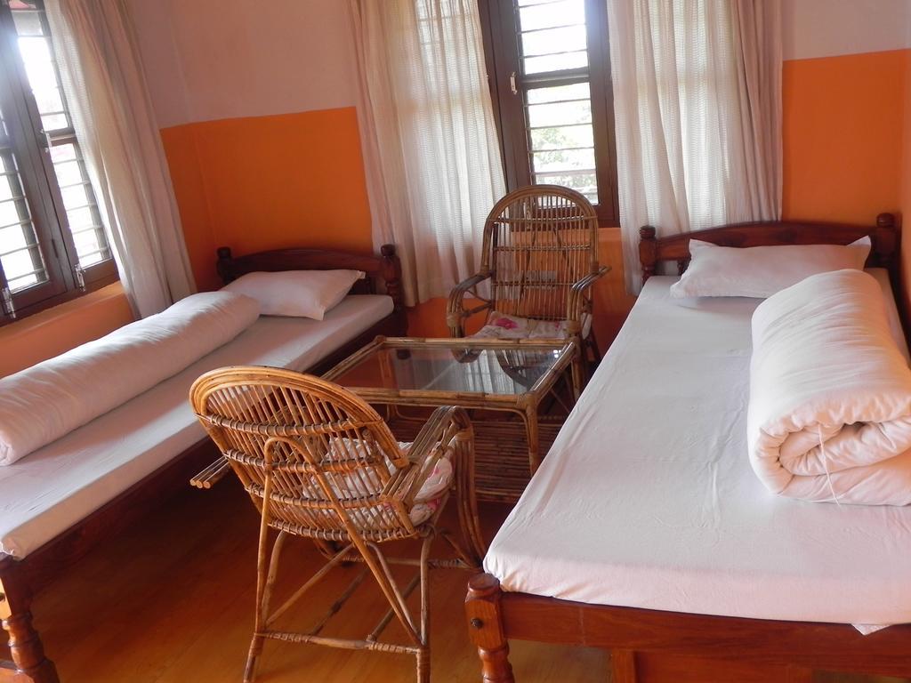 Rupa View Guest House Pokhara Ruang foto